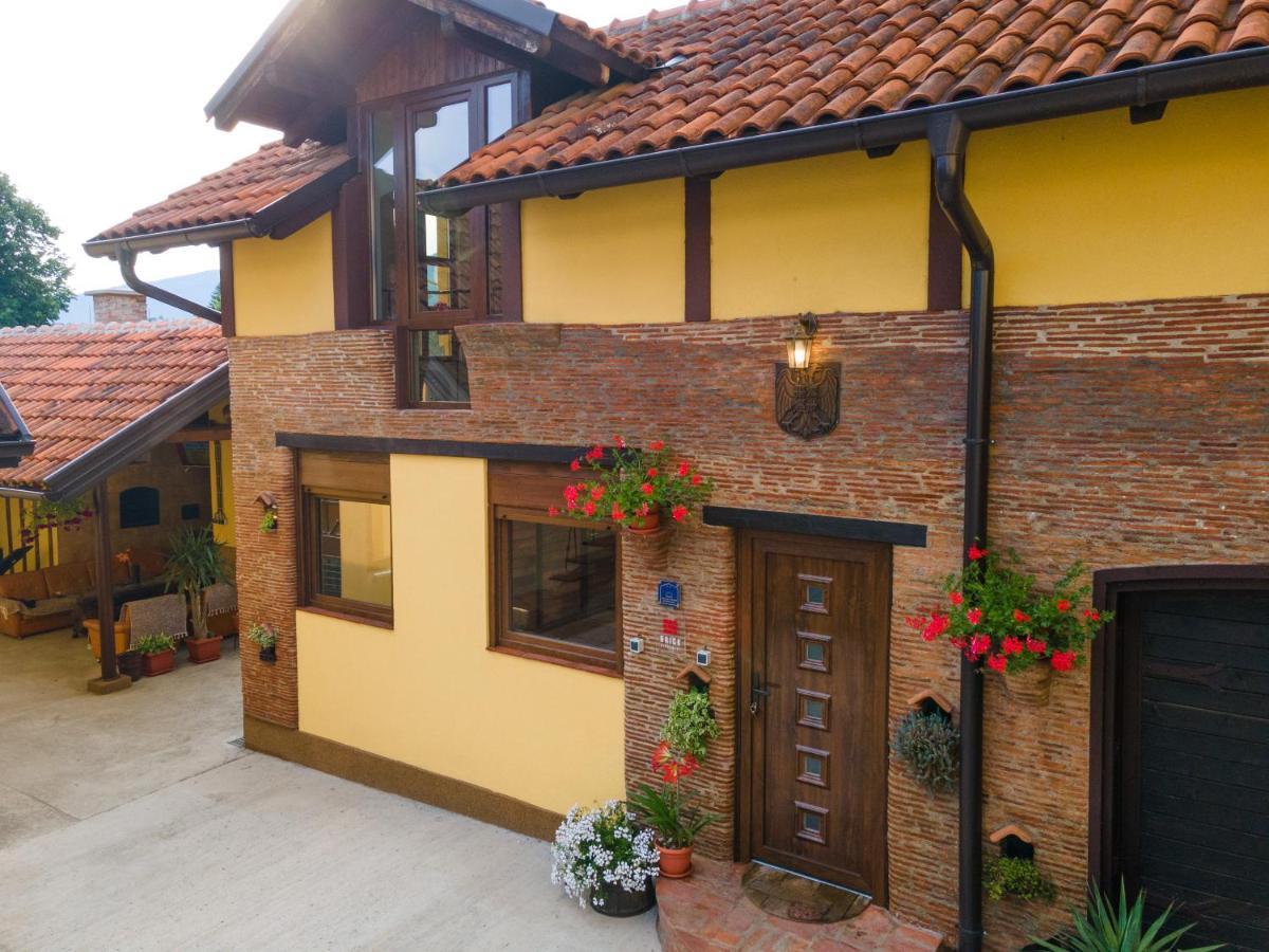 Apartment Brick *